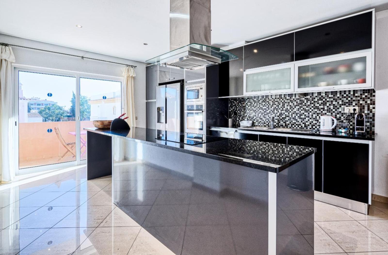 Full Private 300Sqm Villa Jacuzzi Heated Pool Ideal & Quiet Location Албуфейра Екстериор снимка