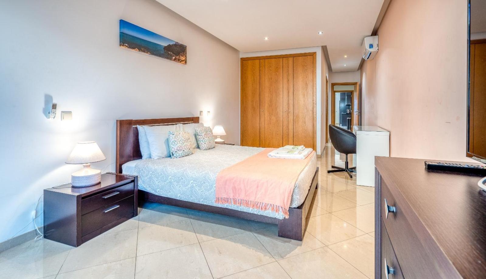 Full Private 300Sqm Villa Jacuzzi Heated Pool Ideal & Quiet Location Албуфейра Екстериор снимка