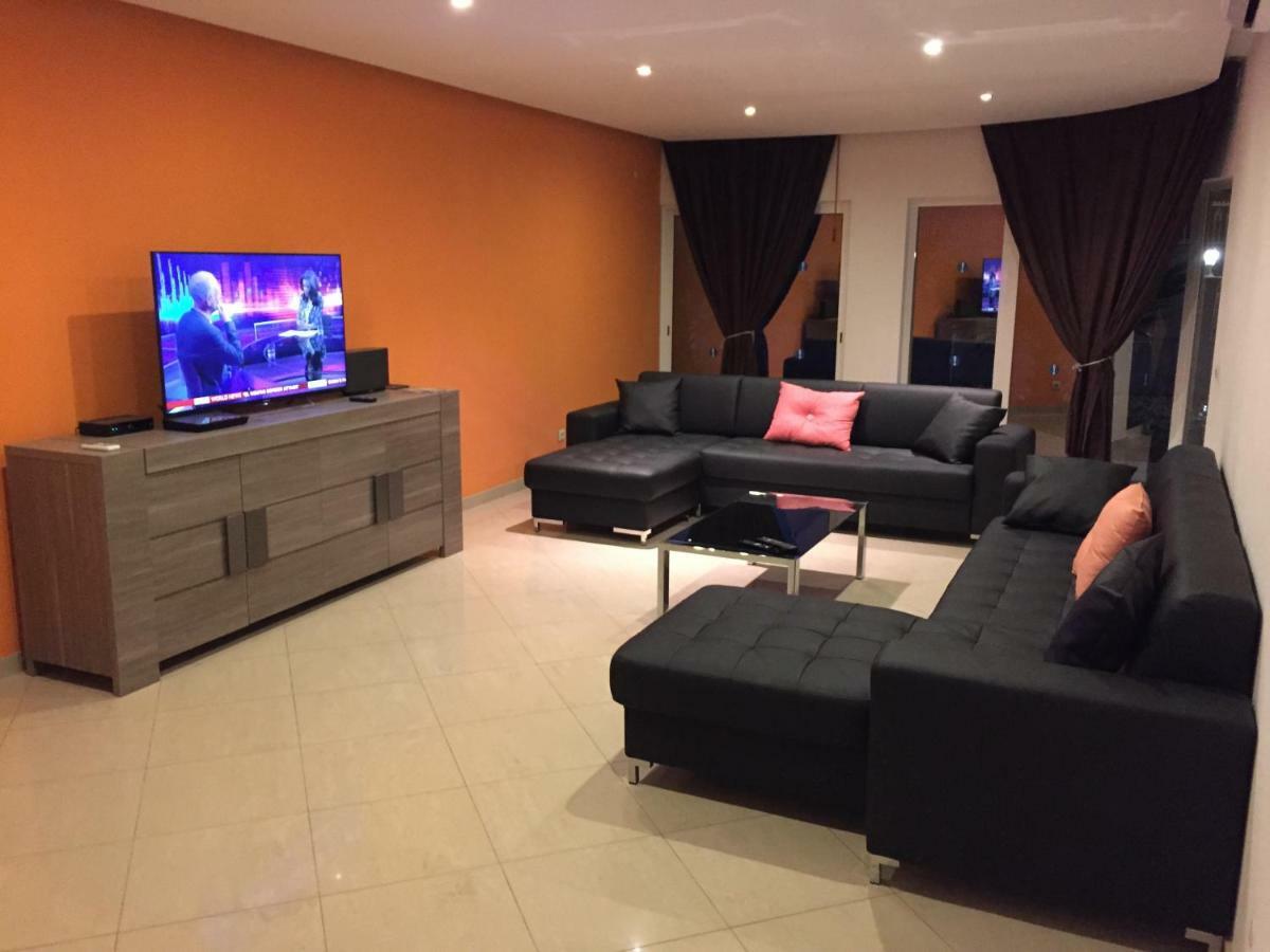 Full Private 300Sqm Villa Jacuzzi Heated Pool Ideal & Quiet Location Албуфейра Екстериор снимка